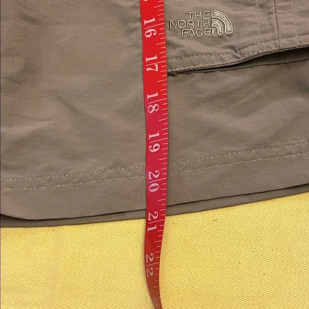 The North Face Men's Tan Cargo Shorts